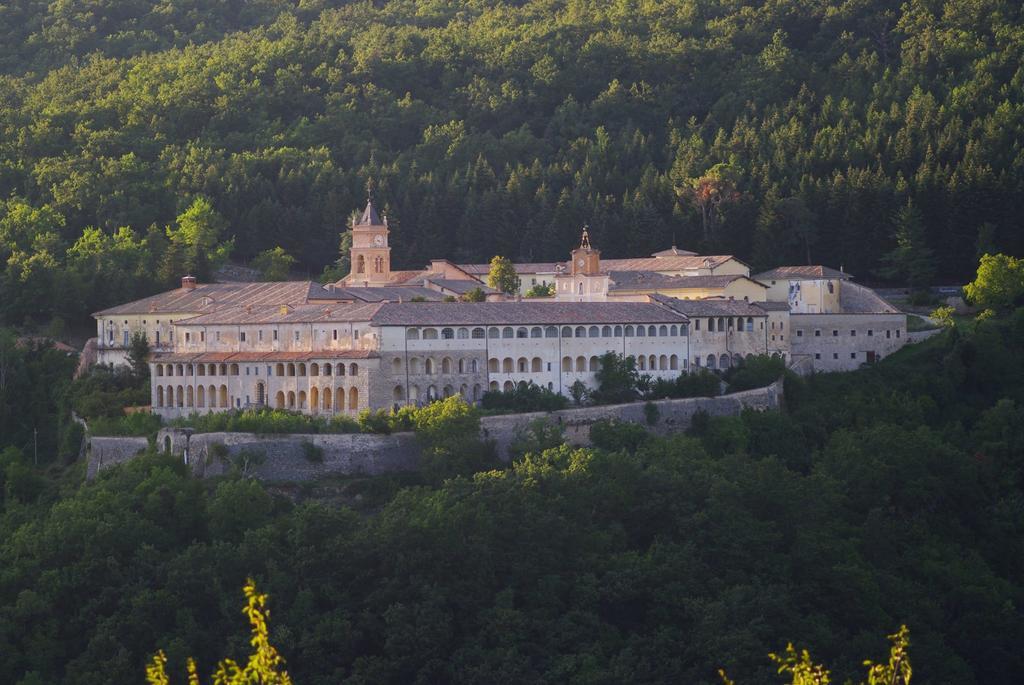 Agriturismo Di Charme Erbadoro 알비토 외부 사진