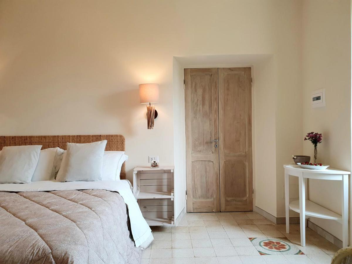 Agriturismo Di Charme Erbadoro 알비토 외부 사진